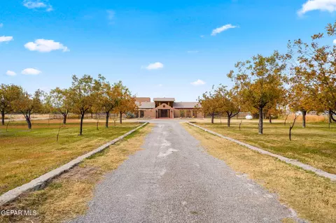 6017 Strahan Rd, El Paso, TX 79932