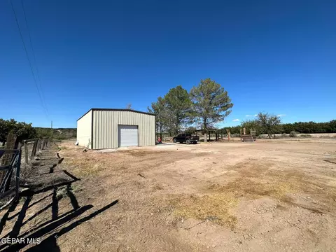 6111 County Rd B10, La Mesa, NM 88044