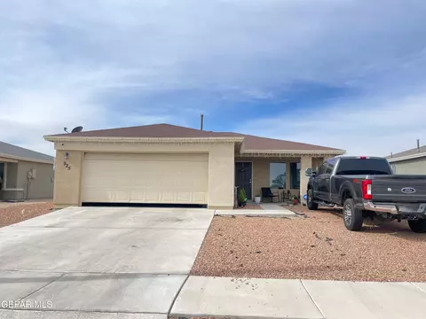 925 Galaxia Dr, El Paso, TX 79928