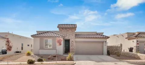 241 Emerald Sun Dr, Horizon City, TX 79928