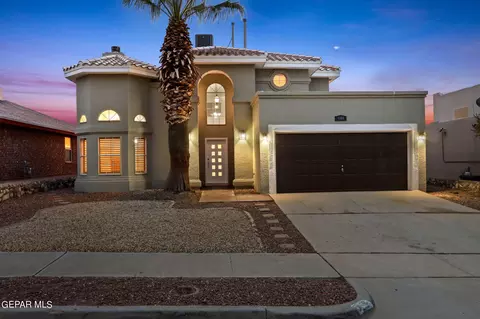 1304 Black Ridge Dr, El Paso, TX 79912