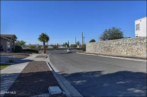 6874 Whisper Canyon Dr, El Paso, TX 79912