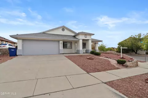 7060 Luz De Espejo Dr, El Paso, TX 79912