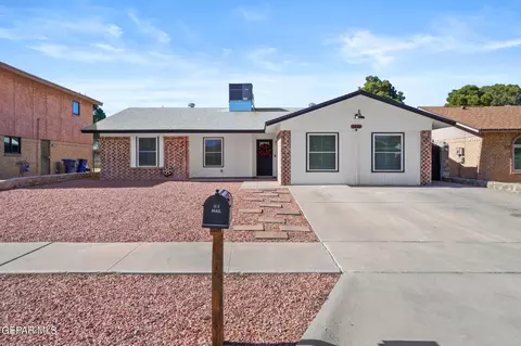 3425 Slocum St, El Paso, TX 79936
