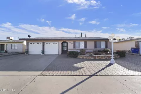 10712 George Archer Dr, El Paso, TX 79935