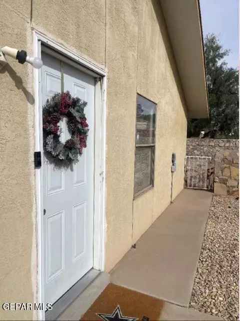 10643 Jetrock Dr, El Paso, TX 79935
