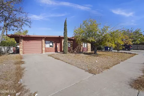 209 Graphite Dr, El Paso, TX 79932