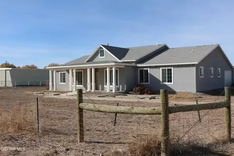 1119 Green Meadow Rd, Anthony, NM 88021