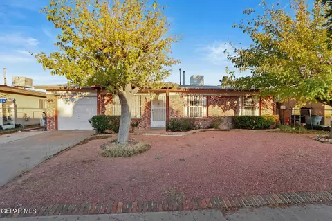 10736 Sunstone St, El Paso, TX 79924