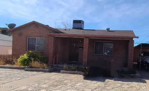 615 Huckleberry St, El Paso, TX 79903
