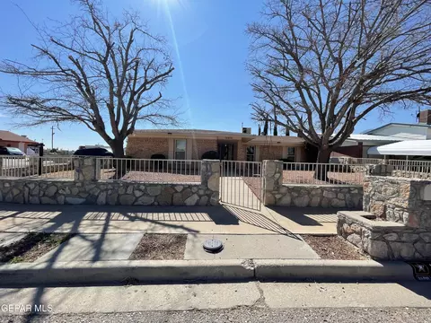 10601 Holmes Dr, El Paso, TX 79924