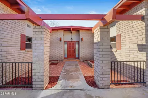 1825 Imperial Rdg, Las Cruces, NM 88011
