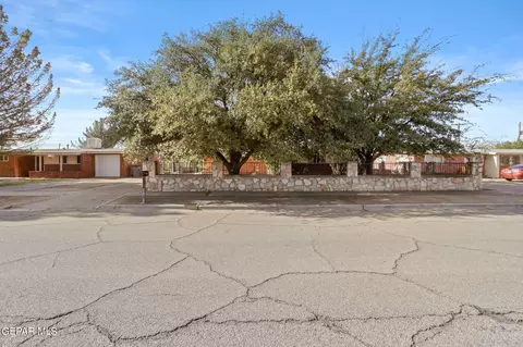 4533 Skylark Way, El Paso, TX 79922
