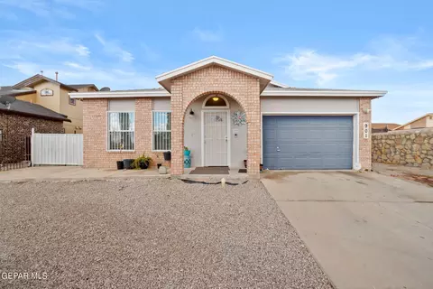 901 Brezo St, El Paso, TX 79928