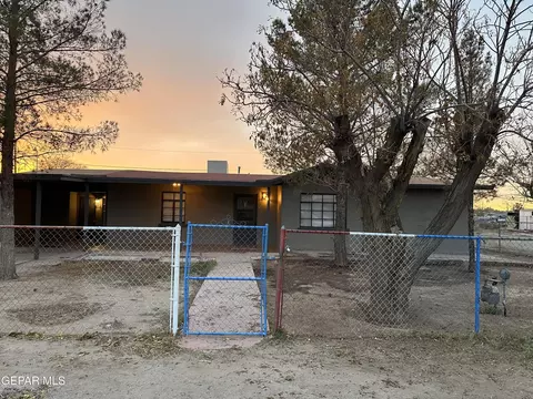 10200 Letona St, Socorro, TX 79927