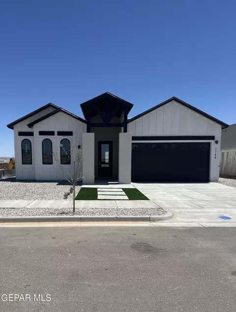 1748 Green Valley St, El Paso, TX 79928