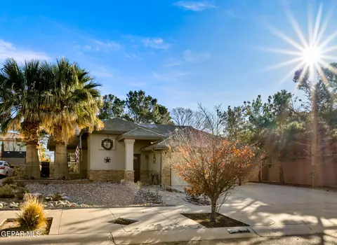 488 Horizon Heights Cir, Horizon City, TX 79928