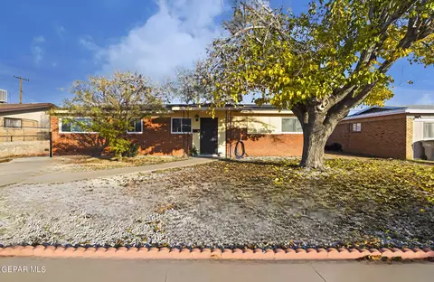 10044 Newcastle Dr, El Paso, TX 79924