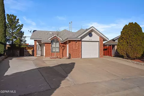 3121 Royal Banner Ln, El Paso, TX 79936