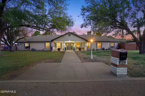 720 Live Oak Dr, El Paso, TX 79932