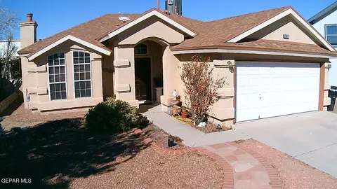 13997 Lago Seco Dr, Horizon City, TX 79928