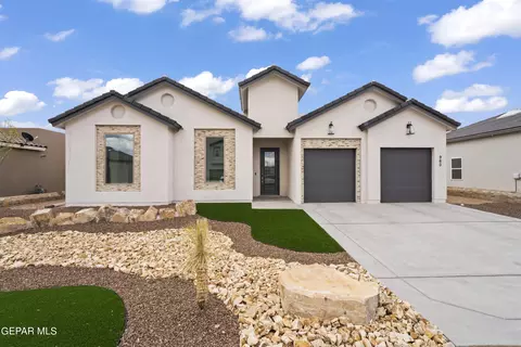 944 Crooked River Dr, El Paso, TX 79932