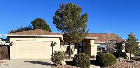 1152 Regal Ridge Dr, El Paso, TX 79912
