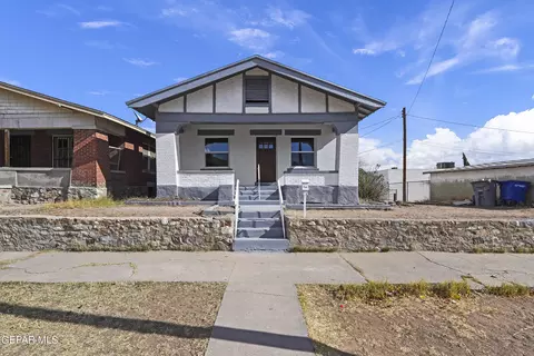 812 N Estrella St, El Paso, TX 79903