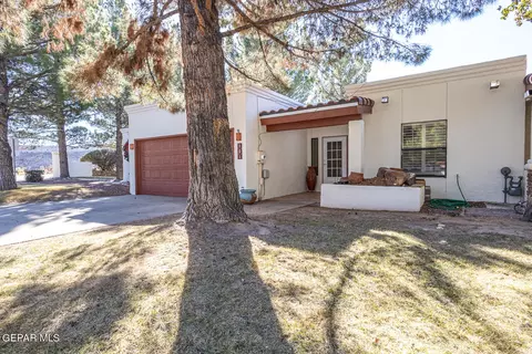 101 Casas Bellas Ln, Santa Teresa, NM 88008
