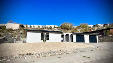 225 Zenith Dr #A & B, El Paso, TX 79912