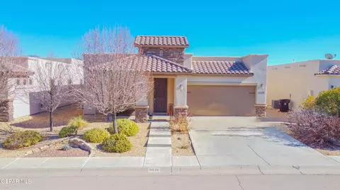 5526 Grove Dr, Sunland Park, NM 88063