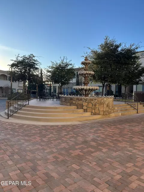 6350 Escondido Dr #D32, El Paso, TX 79912