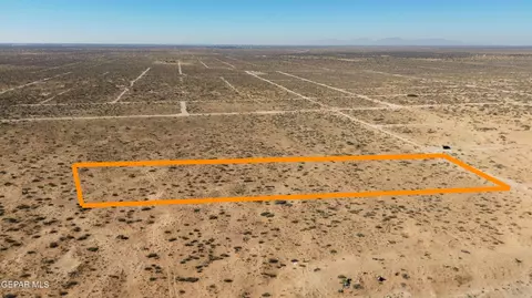 22 Kalamazoo Ave, El Paso, TX 79928