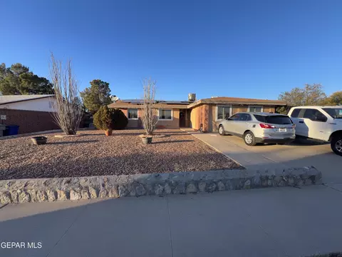 881 Nitafay Dr, El Paso, TX 79912