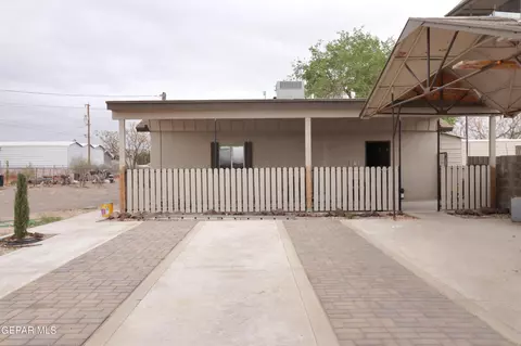 14901 Las Flores Dr, El Paso, TX 79938