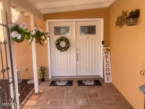 4113 La Adelita Dr, El Paso, TX 79922