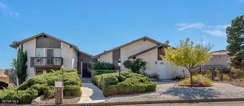 2900 Devils Tower Cir, El Paso, TX 79904
