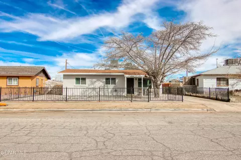 8836 Mount Chinati Dr, El Paso, TX 79904