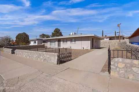 7425 Alpine Dr, El Paso, TX 79915