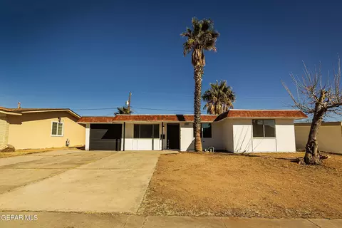 10056 Kenworthy St, El Paso, TX 79924