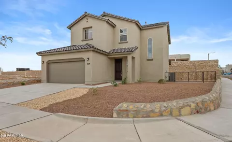 328 Hector Porras Dr, El Paso, TX 79928