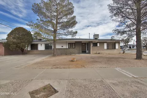 3000 Gourd St, El Paso, TX 79925