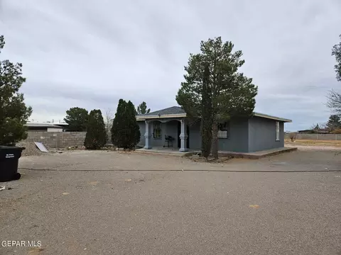 15040 Gwendolyn Dr, El Paso, TX 79938