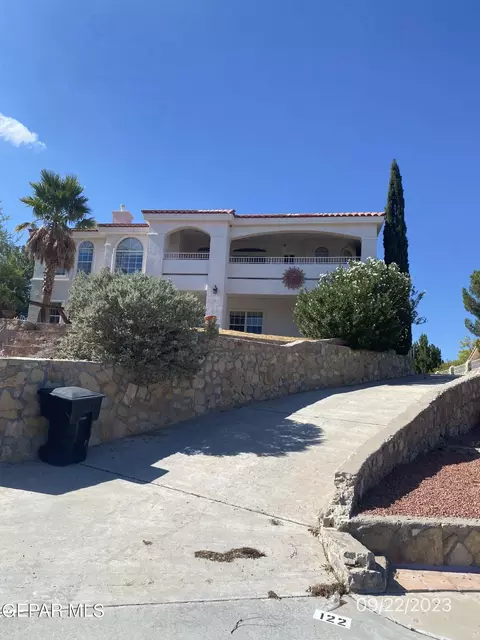 122 Cherry Hill Ln, Santa Teresa, NM 88008