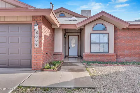 8608 Centennial Drive Dr, El Paso, TX 79912