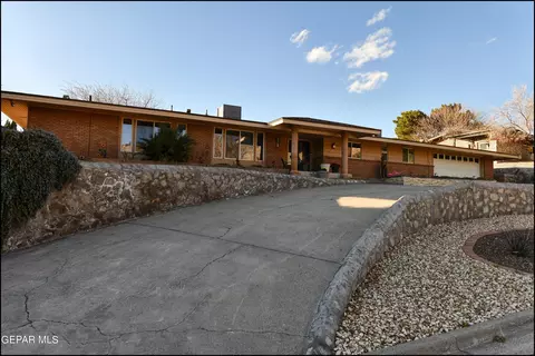 3931 Flamingo Dr, El Paso, TX 79902