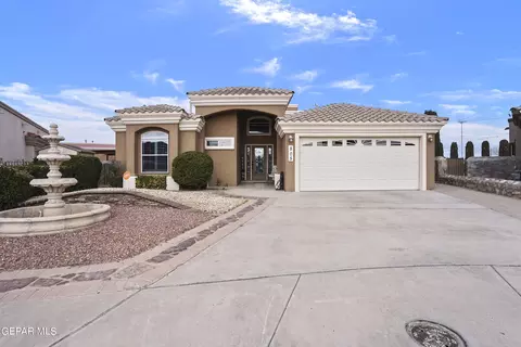 805 Paseo Alto Pl, Horizon City, TX 79928