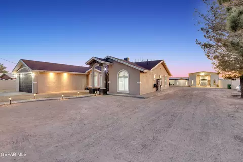 18670 Sobrino Dr, Tornillo, TX 79853