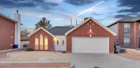 7329 Desierto Azul Dr, El Paso, TX 79912