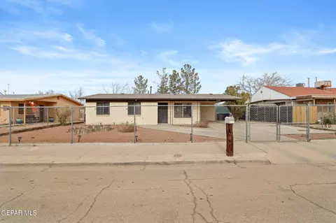 9889 Sayers Dr, El Paso, TX 79927